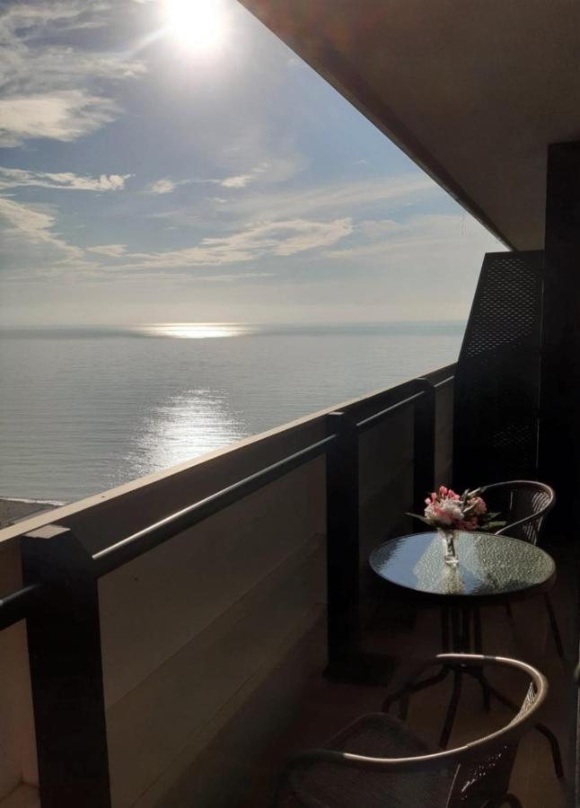 Orbi City Sea View Apartments Batumi Ngoại thất bức ảnh