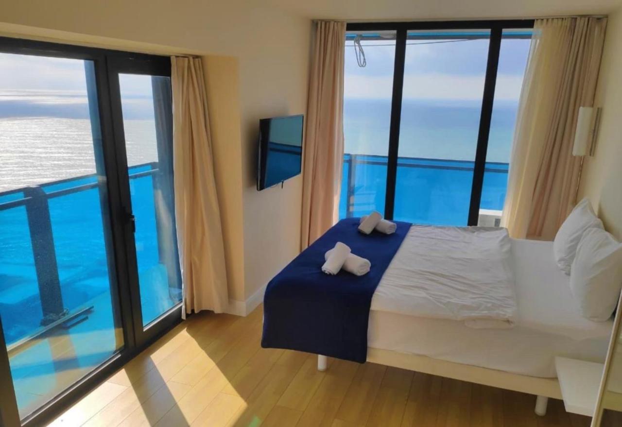 Orbi City Sea View Apartments Batumi Ngoại thất bức ảnh